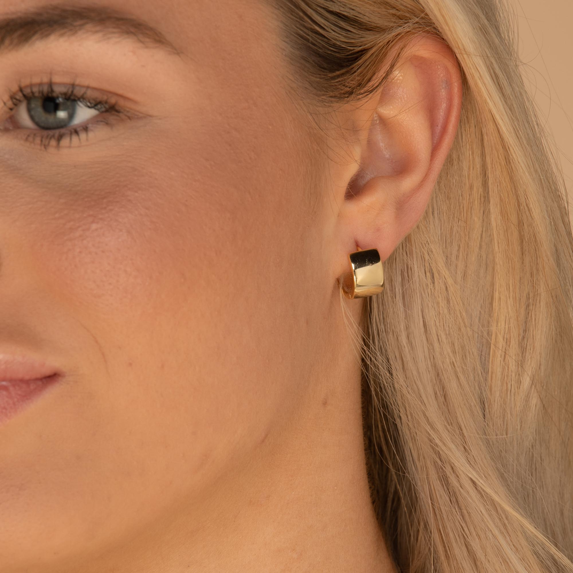 Chunky Huggie Earrings Gold