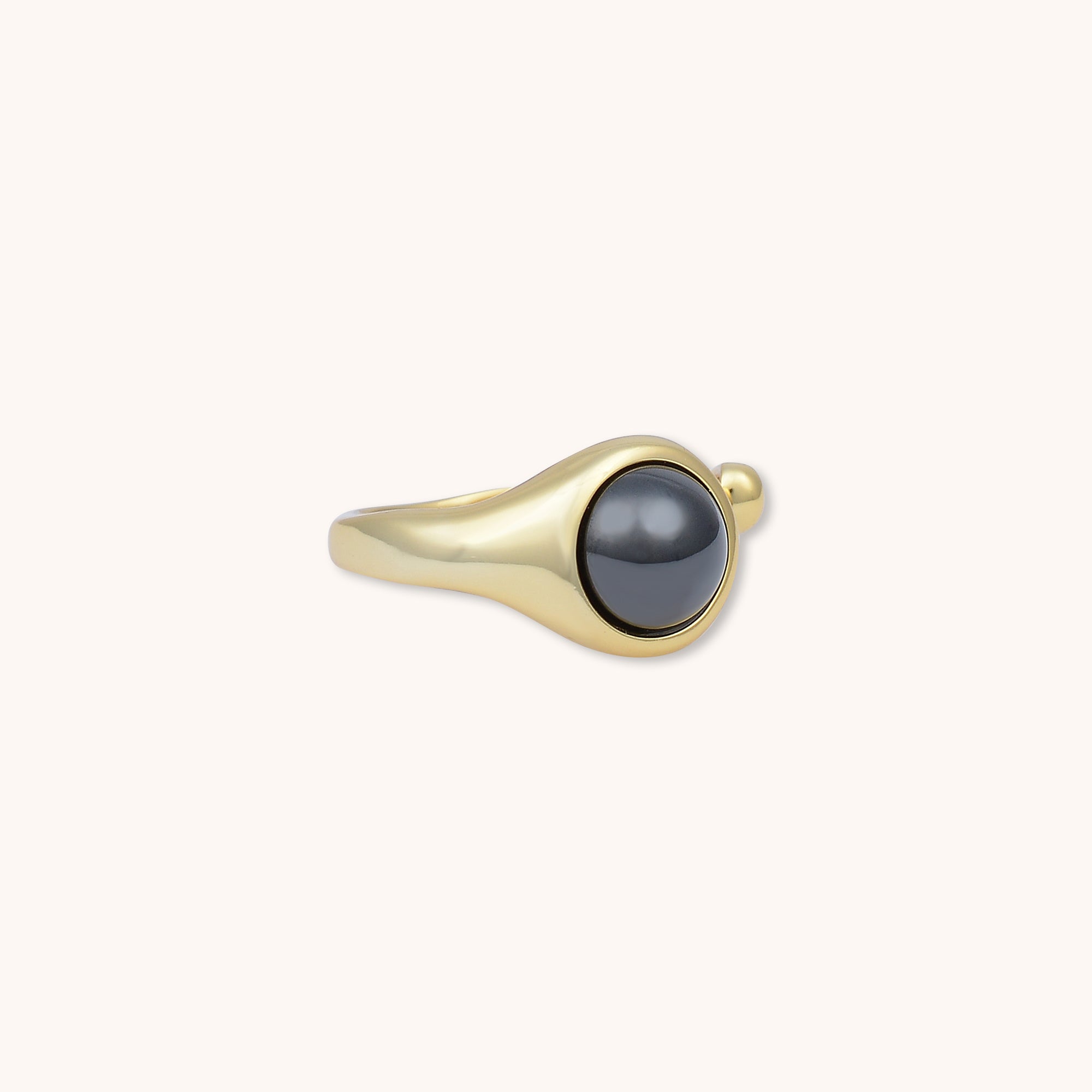 Black Onyx Circular Open Ring Gold