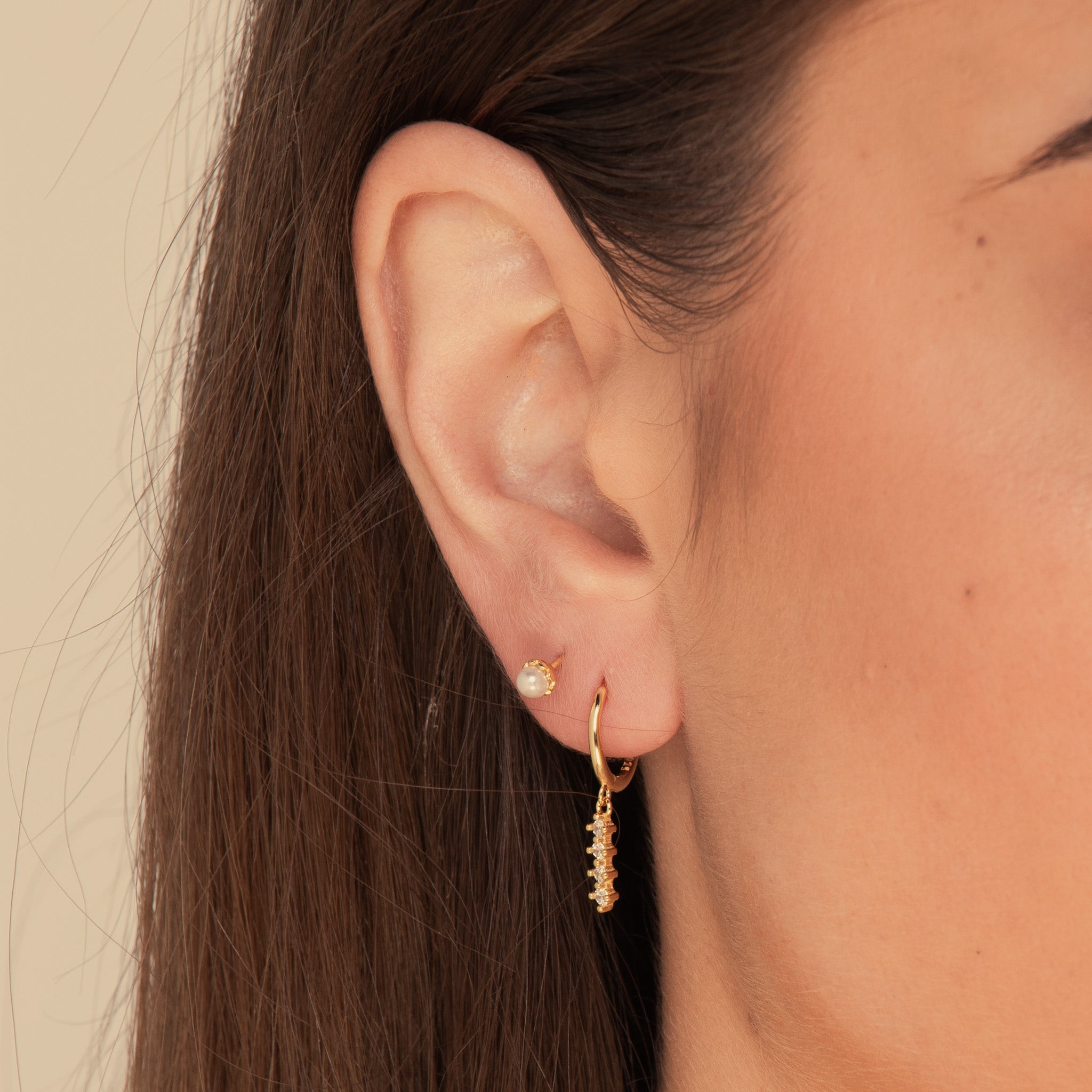 Line Bar Huggie Earrings Gold